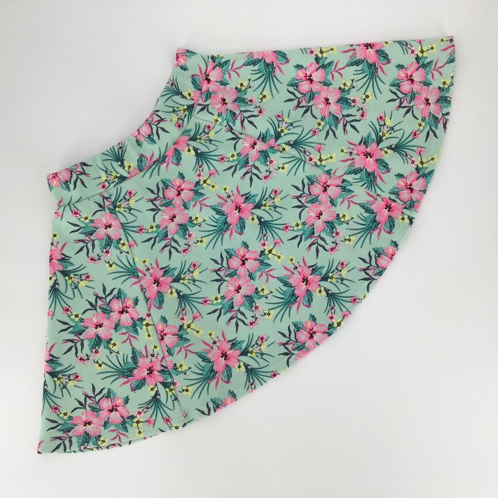 Divided H&M Hibiscus Patterned Skater Skirt, Small